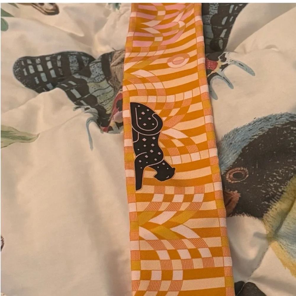 Cartier Panthere Scarf beautiful design New Never Worn Cartier London